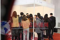 北京面辅料暨服装贴牌展火热进行 合作互享共同进步